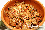 Mushrooms in tomato sauce