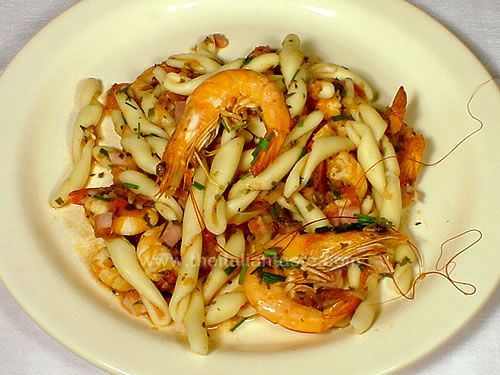 Strozzapreti con mazzancolle e prosciutto cotto