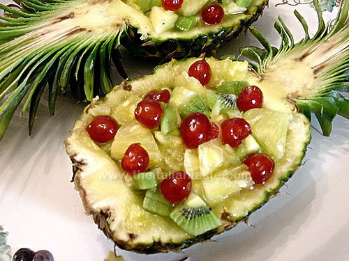 Pineapple-and- kiwi salad, Italian-style
