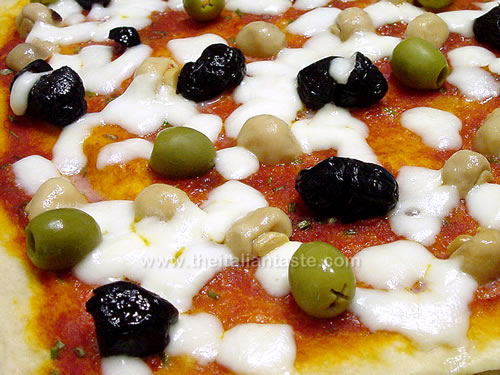 Pizza capricciosa