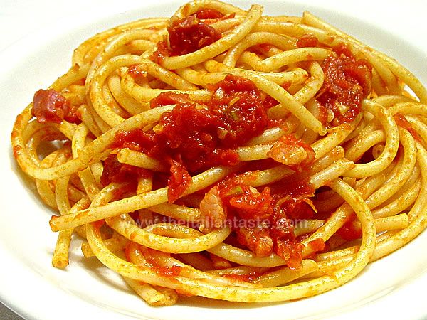Bucatini all'amatriciana