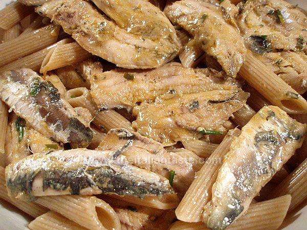 Pasta salad with sardines