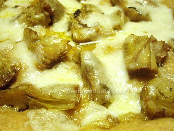 Pizza con carciofi