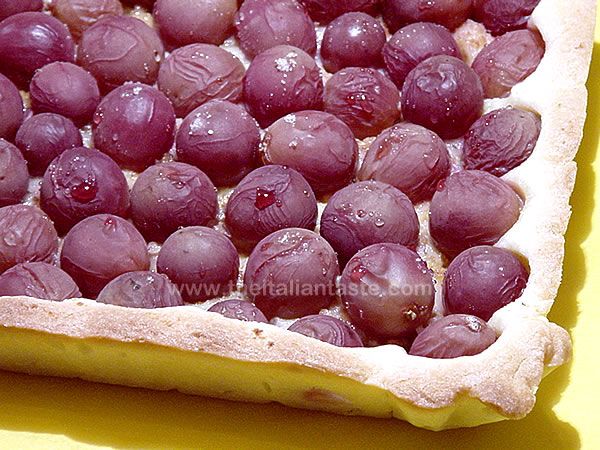 Crostata uva e amaretti