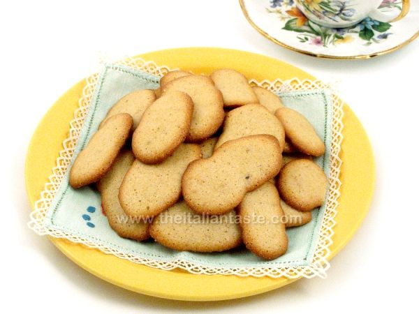 Biscotti casalinghi con frutta secca