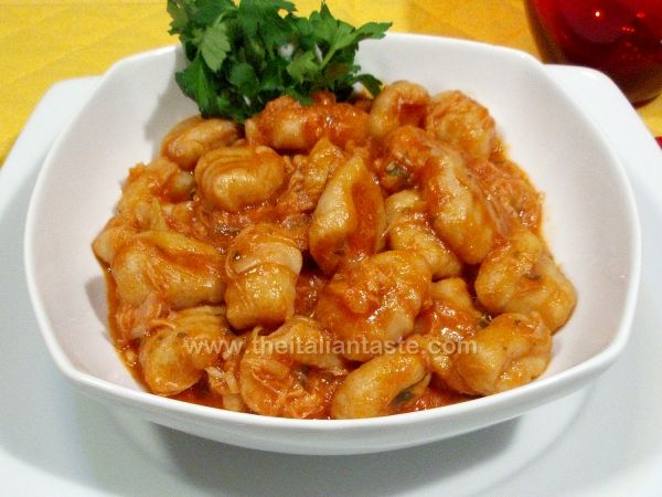 Gnocchi recipe with raw wings and artichokes