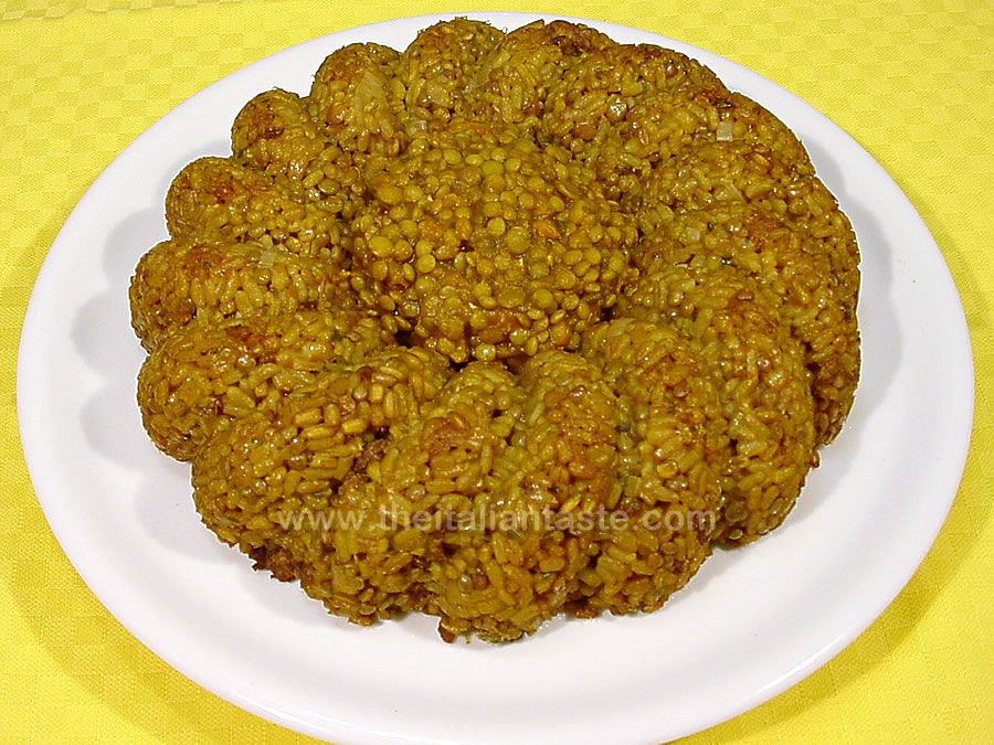 Anello di riso con lenticchie