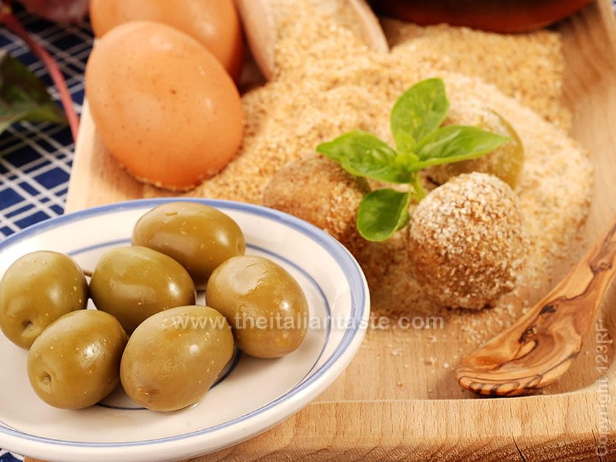 Italian fried stuffed olives without cheese